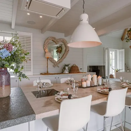 Beautiful And Spacious House With Swimming Pond Sauna And Garden بيت للعطل كوكسيجدي