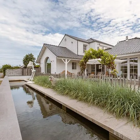 Beautiful And Spacious House With Swimming Pond Sauna And Garden * كوكسيجدي