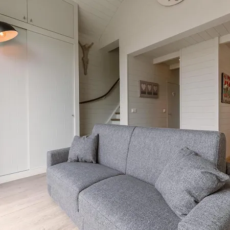 Beautiful And Spacious House With Swimming Pond Sauna And Garden Holiday home